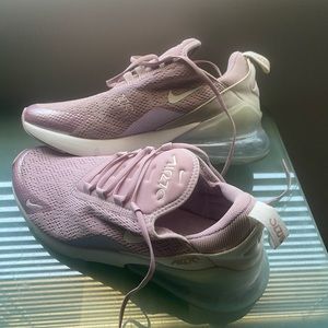 Nike air light purple sneakers